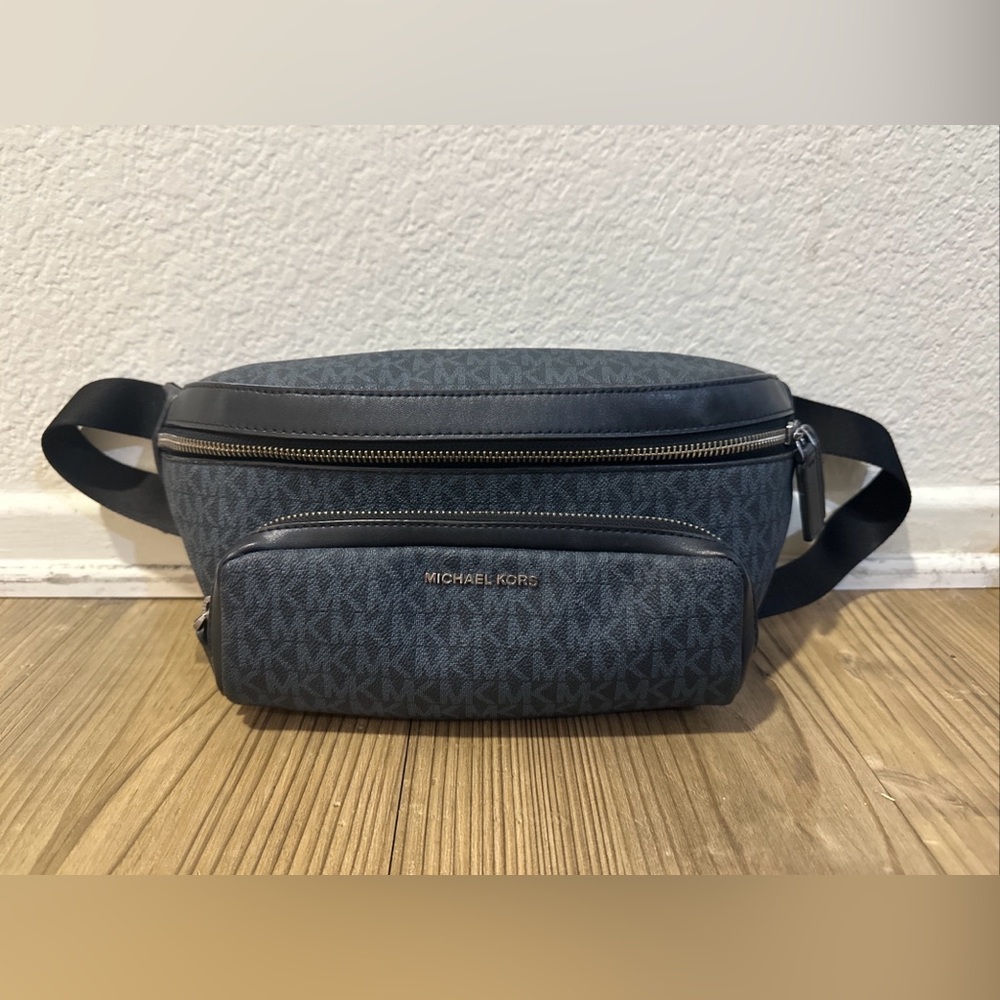 MICHAEL KORS Waist Pack Blue Pattern 37U1LCOY9B Waist bag Authentic 2961